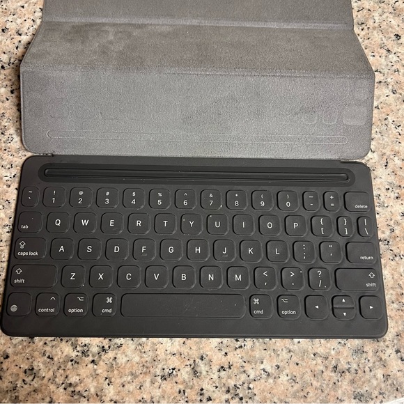 Apple Smart Keyboard for iPad (9th generation) - Picture 10 of 12